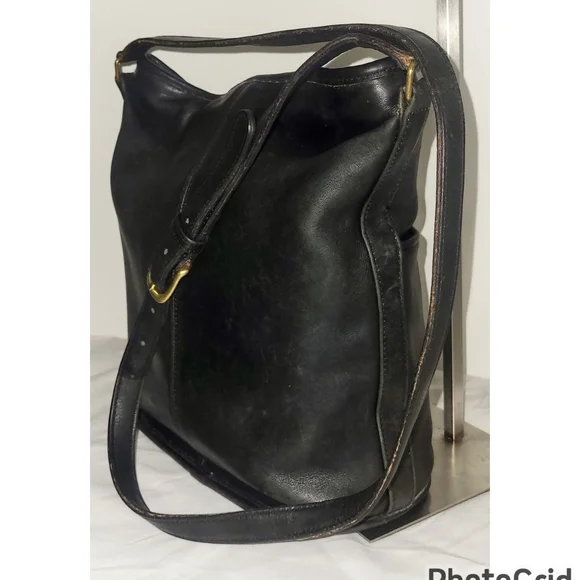 Coach Vintage Black Leather Bleecker Bucket Bag Crossbody Bags
